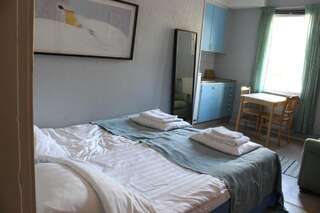 Отели типа «постель и завтрак» Nalles Gästhem Экерё Двухместный номер с 1 кроватью и собственной ванной комнатой-2